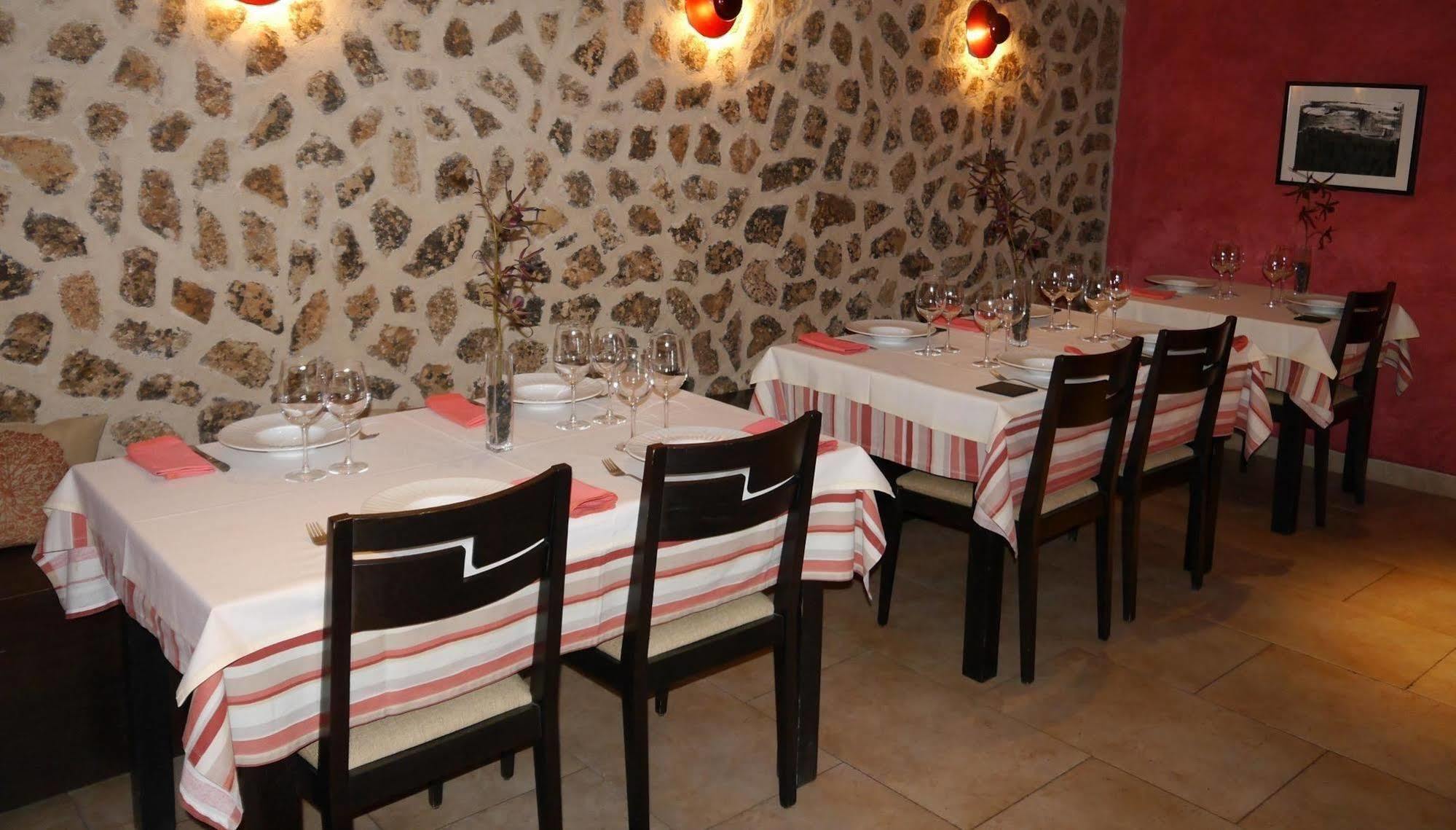 Hostal Bavieca Medinaceli Luaran gambar